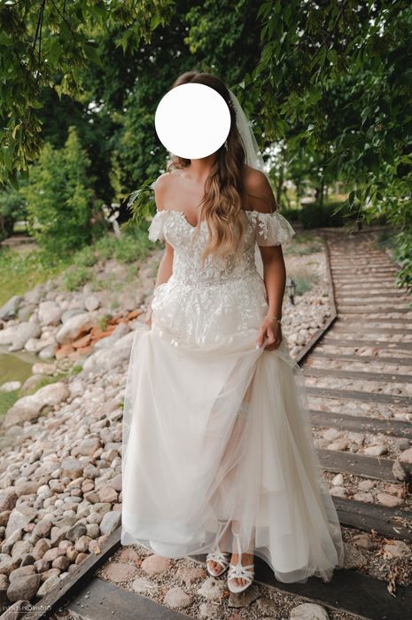 Piękna hiszpanka, suknia ślubna z welonem :)