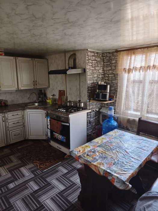 Продам будинок з усіма комунікаціями