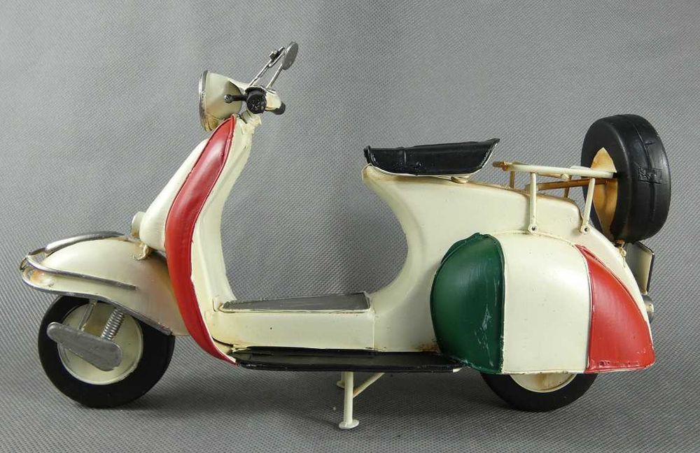Metalowy SKUTER PIAGGIO VESPA ITALIA lambretta RETRO pojazd motor 29cm