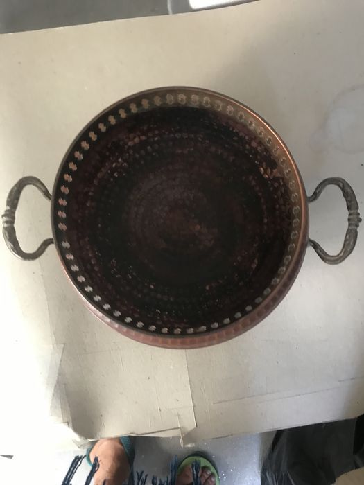 Floreira de cobre martelado