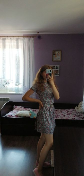 Wiskozowa sukienka w kwiaty