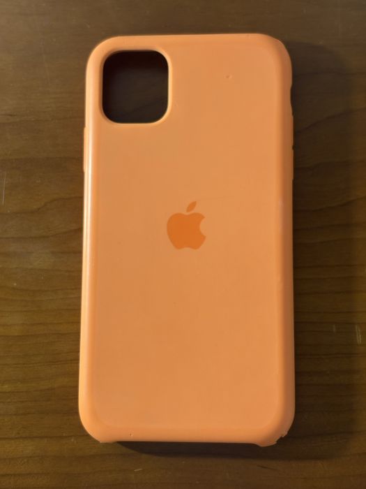 Capa IPhone 11 original da Apple laranja usada