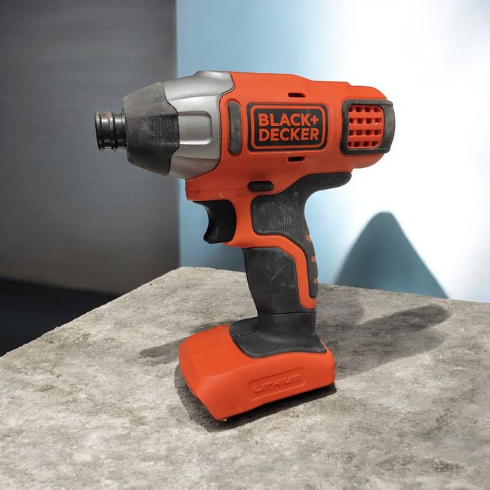 Na Lewara Zestaw wkrętarka i zakrętarka Black+ Decker 18v