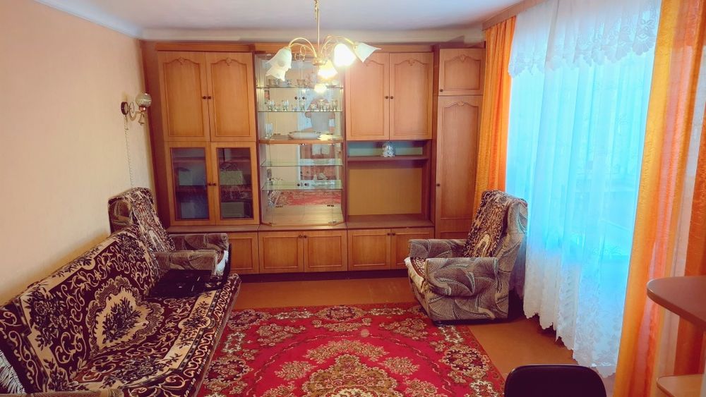 Чудова квартира. ЦУМ.5місць.Тривалий термін.Робимо документи.