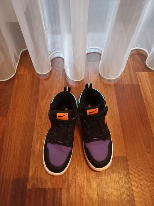 Кроссовки  Jordan 37 p.