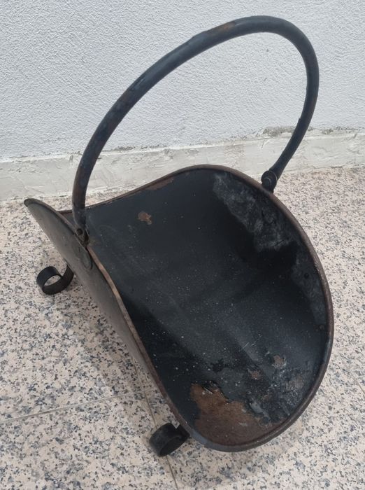 Suporte Antigo  para Lenha para Lareira para Restauro