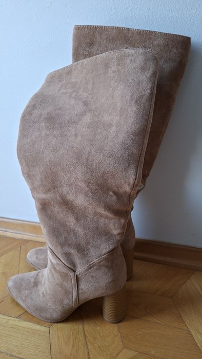 Kozaki zamszowe karmelowe 39