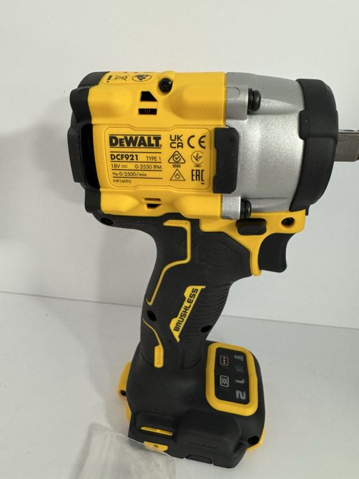 Гайковерт Dewalt DCF921