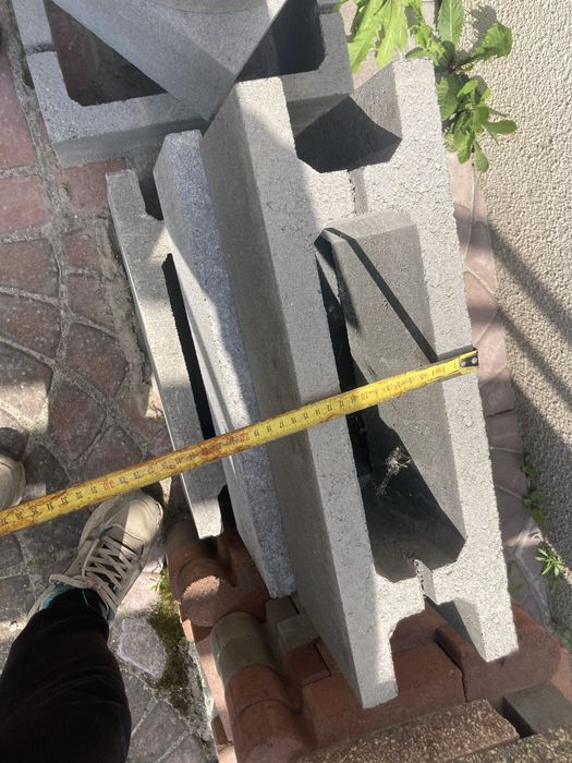 Квадратний та круглий блок  на колону.