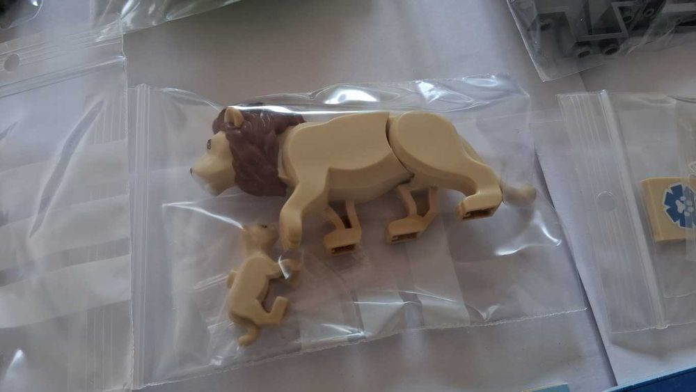 LEGO City 60301 Wildlife Rescue Off-Roader em peças novas