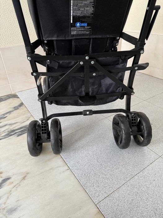 Carrinho de rua ZY Safe, modelo Road Plus.

Estado: excelente