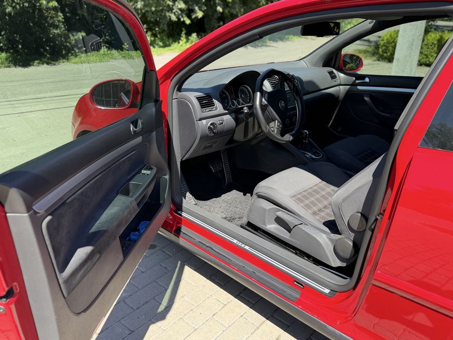Volkswagen Golf GTI 2.0
