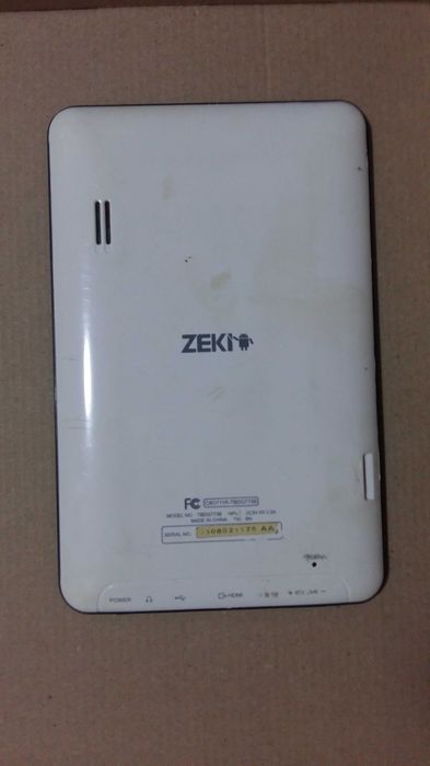 Лот планшетов Apple iPad, iPod, Amazon, Yestel, Zeki