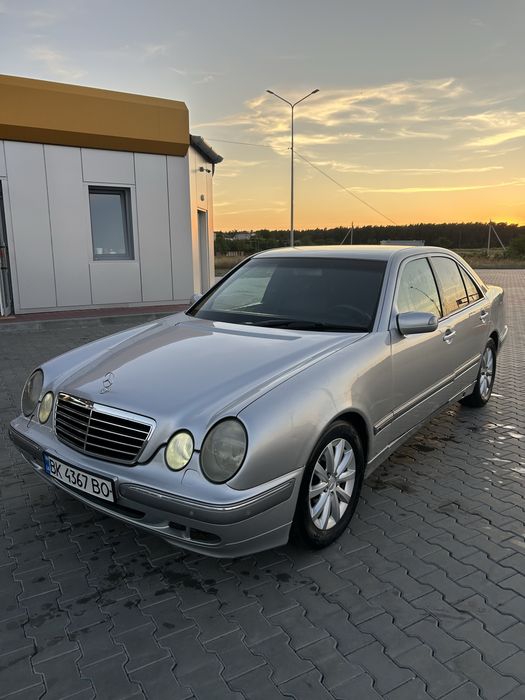 Продам авто мерседес 210