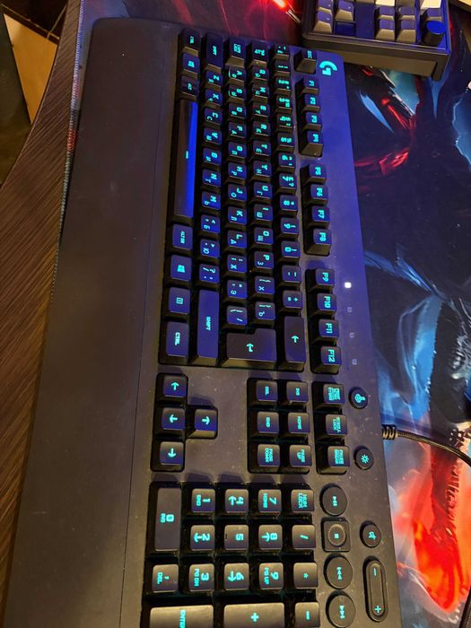 Клавіатура Logitech G213