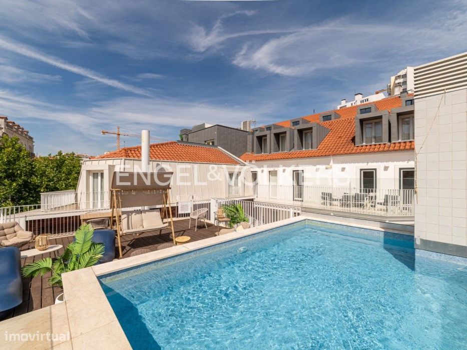 2-Bedroom Apartment with Local Accommodation License in Arroios