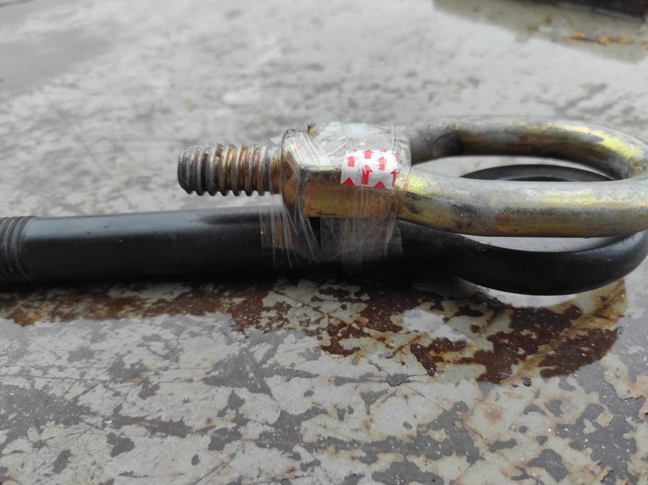 Буксировочный крюк (ухо, петля) Крюк для буксировки