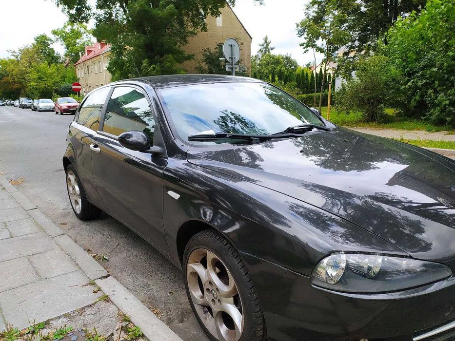 Alfa Romeo 147 2.0 benzyna 2005 rok