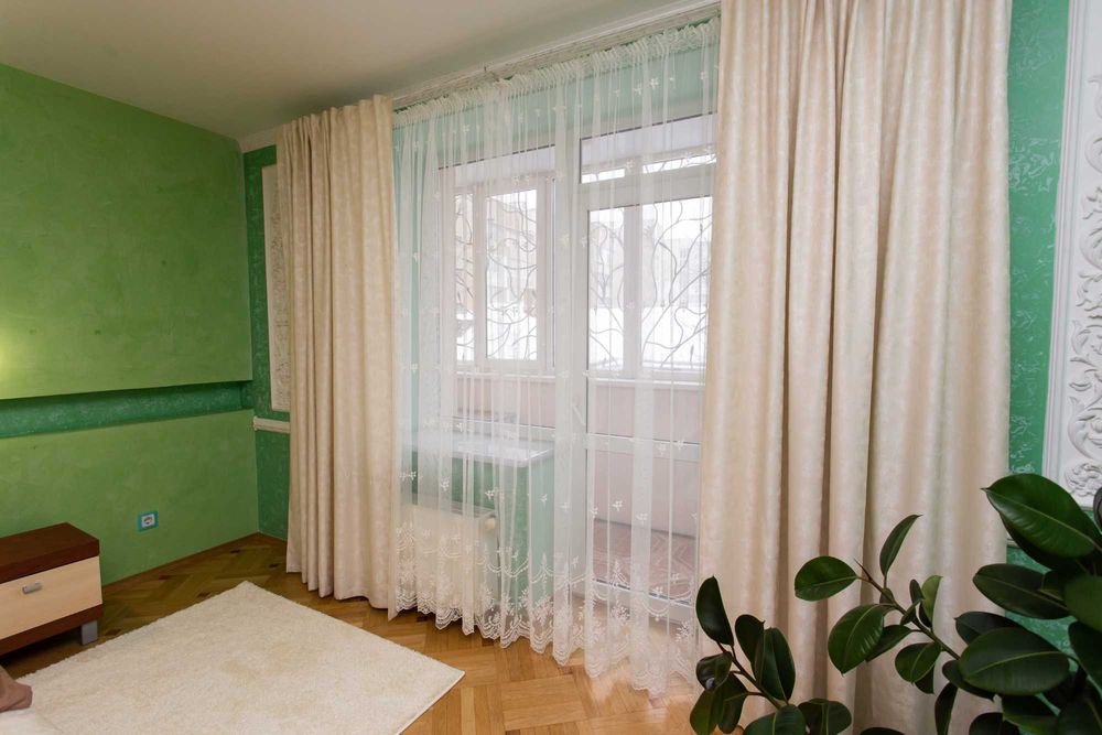 Центр. Вул. Липова. З кімнати. Звітні документи. Квартира подобово