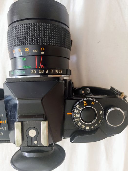 Máquina Yashica FX-D