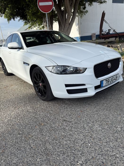 Jaguar XE Prestige Saloon