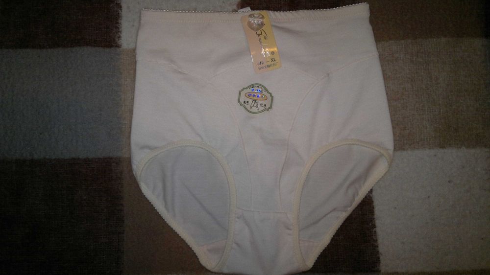 Трусы женские. Бюстгальтеры.