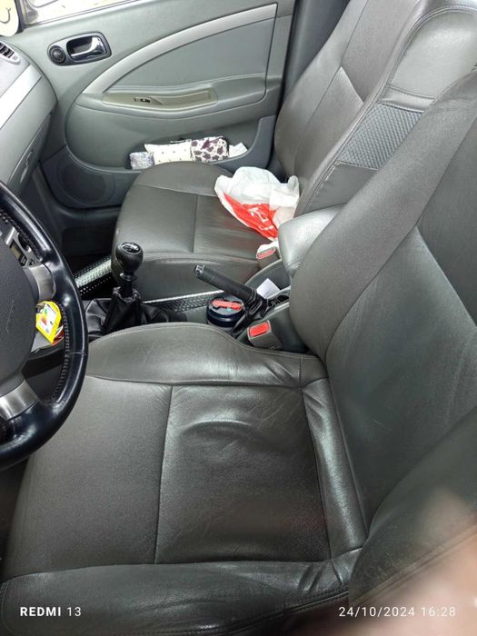 Para peças Chevrolet Nubira SW  1.6 I ano 2005