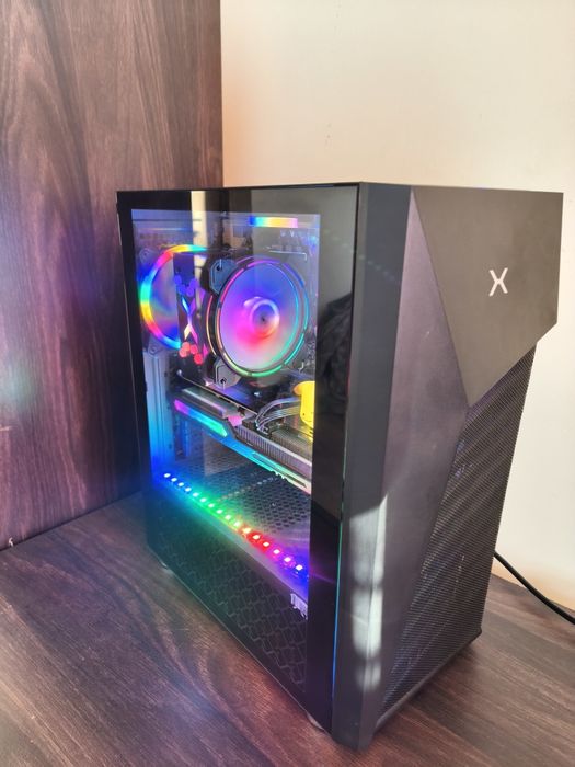 Unikatowy Komputer Gamingowy Pikachu – RX6600XT, i7, 16GB, 1.48TB Gwar