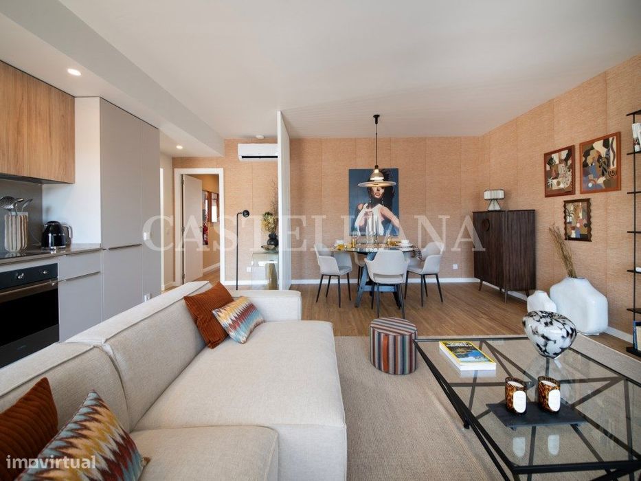 Apartamento T4 com varanda em novo empreendimento em Loures