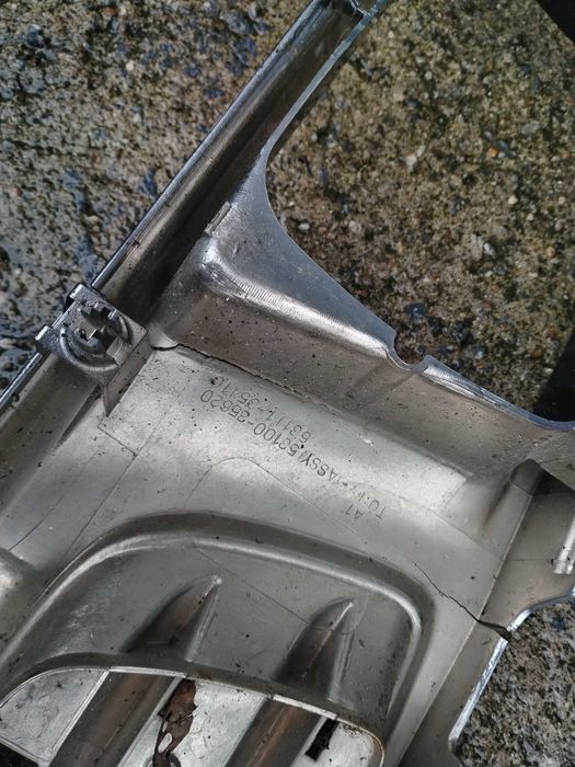 Grelha Toyota Hilux 97