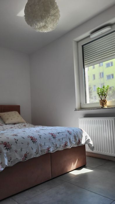 Sprzedam, 3 pokoje, garaż, 2 komórki  lokatorskie