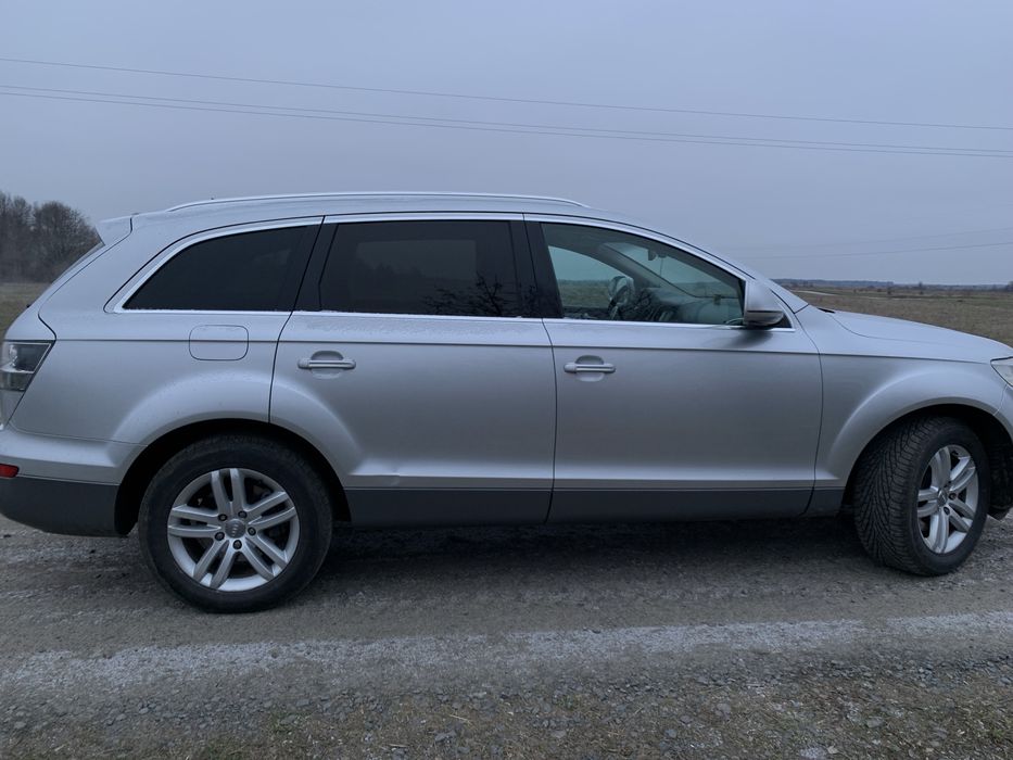 Продам Audi q7 3.0 tdi