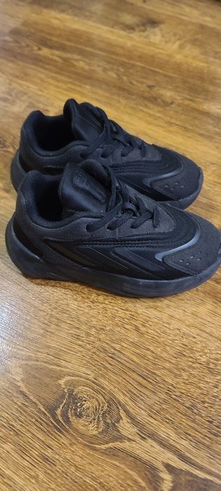 Дитяче взуття adidas