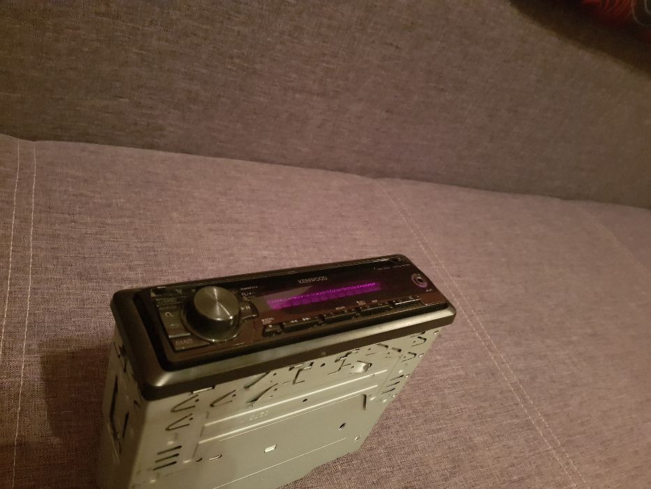 Radioodtwarzacz CD marki Kenwood KDC-3051