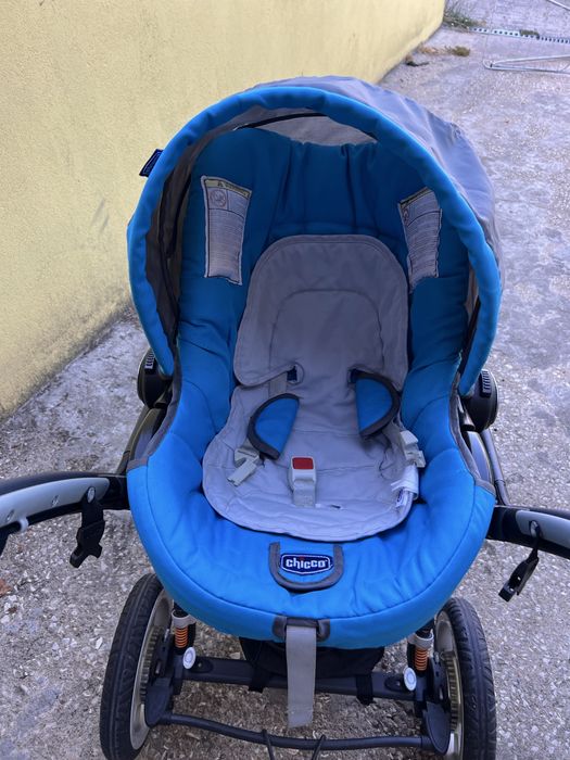 Carrinho trio chicco