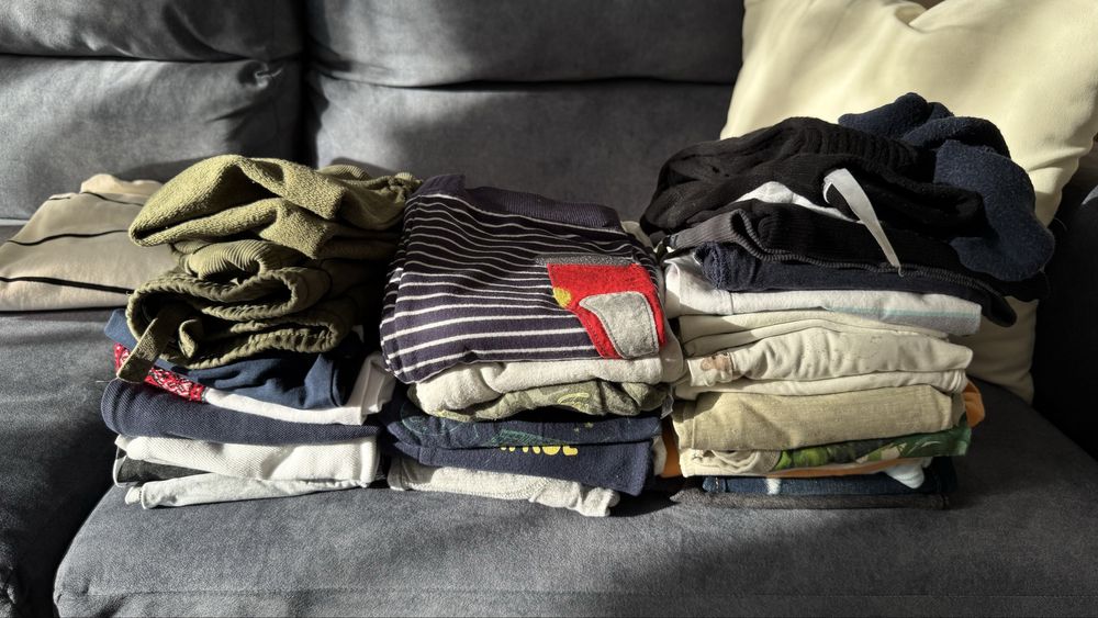 Віддам пакет речей для хлопчика 2-3 роки