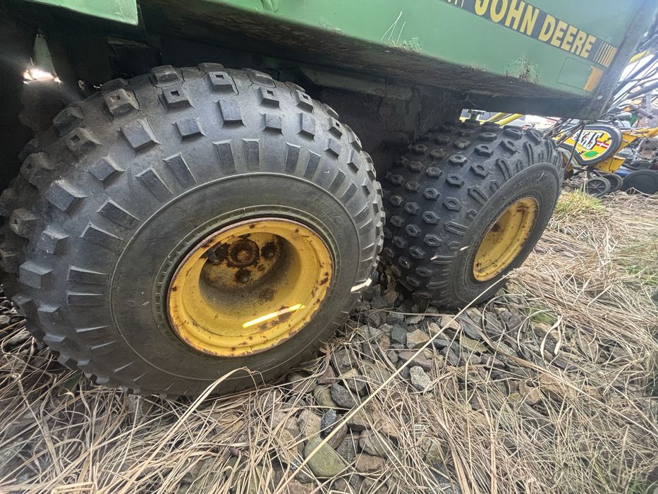 Paka pojemnik kontener kufer  John Deere AMT 622