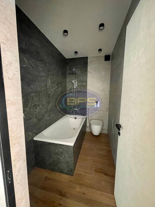 Новий сучасний будинок біля моря. Без %