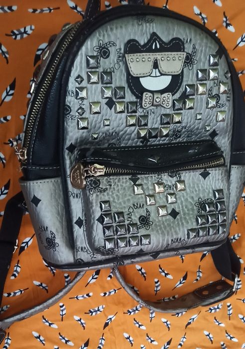 Рюкзак колір металік фірменний