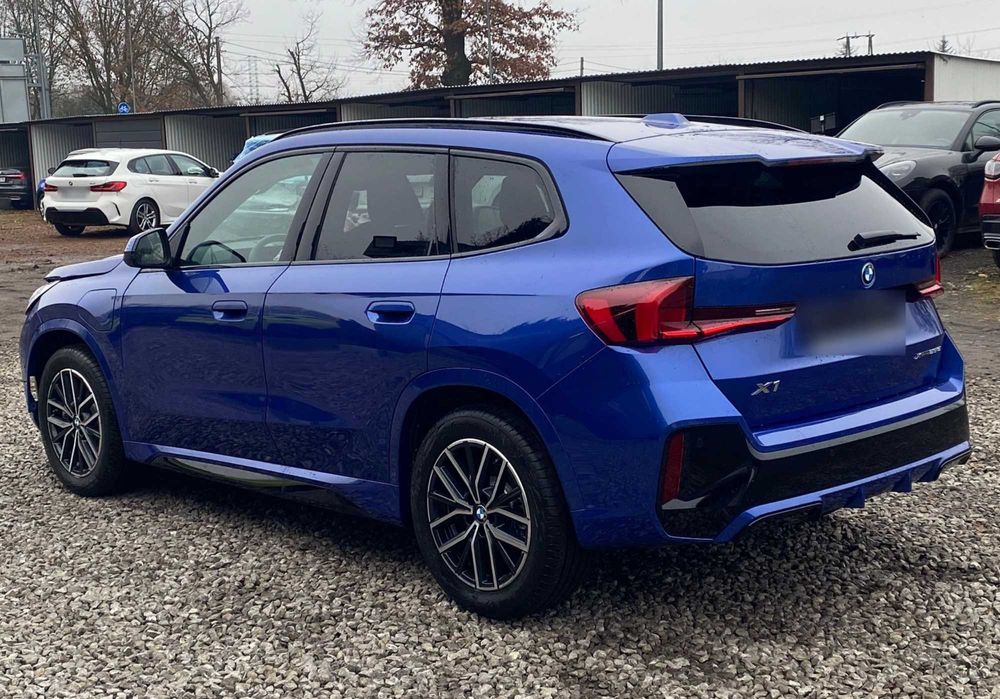 BMW X1 U11 Бампер передній Розборка