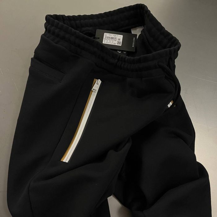 HUGO BOSS брендовый спортивный мужской костюм оригинал