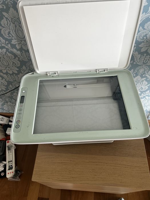 Impressora Multifuncional HP DeskJet 2722e em ótimo estado e funcionando perfeitamente!