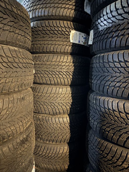 Зимові шини 4шт 235/35R20 92W XL Nokian SNOWPROOF 1