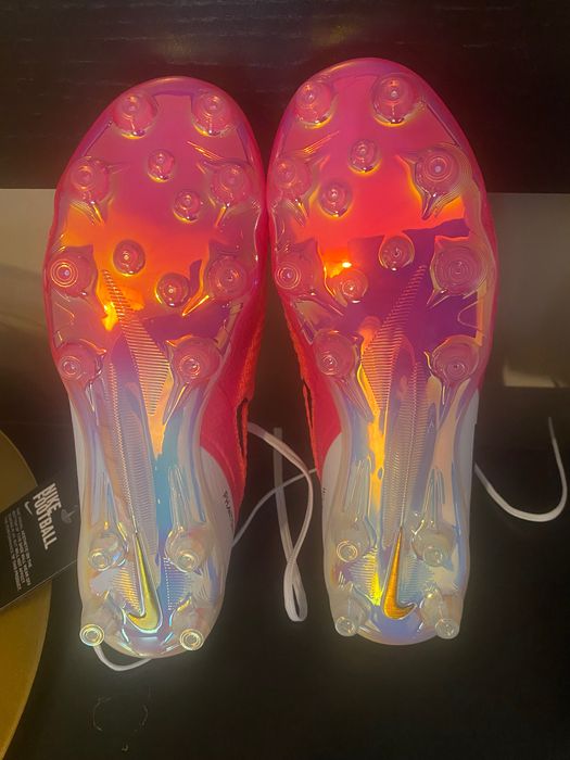 Chuteira Nike Phantom tamanho 39 Elite AG