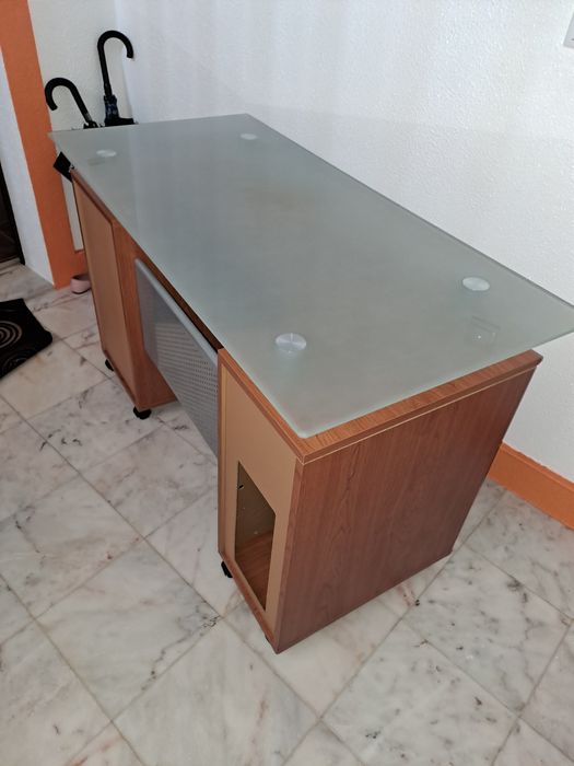 Secretária para computador