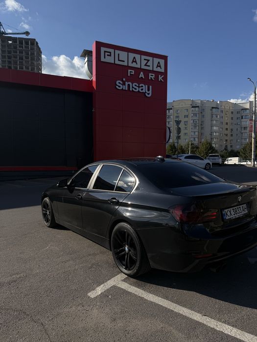 BMW F30 328i 2013 задній привід