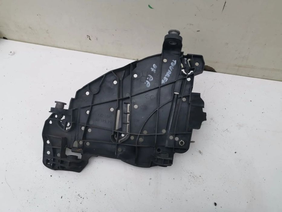 Ślizg Mocowanie Lampy Prawa Przednia VW Touareg I LIFT 7L6807184D Hella