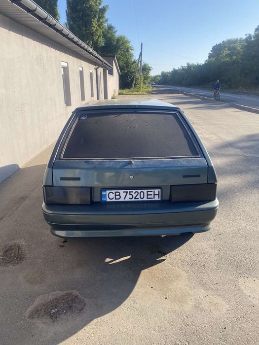 автомобіль в гарному стані,
