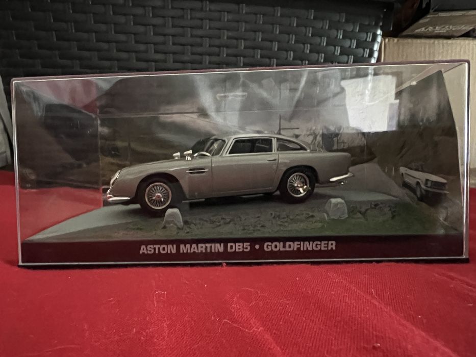 Carros 007 Diora Coleção - Aston Martin Goldfinger e Lotus Esprit