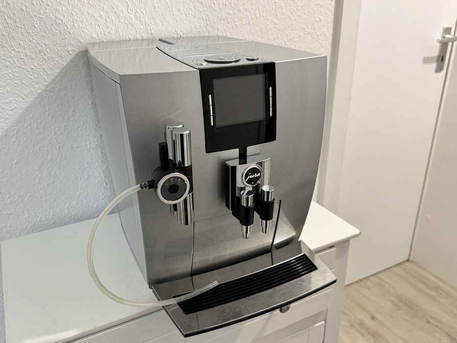 кавомашина кавоварка Jura J90